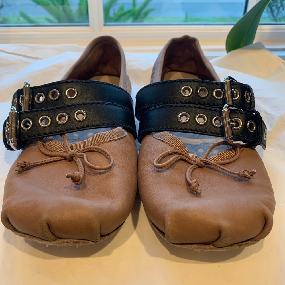 Miu Miu leather ballerinas with belts cameo beige / black